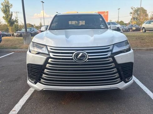 Used 2025 Lexus LX 600 4WD w/ Accessory Package (2T) image 12