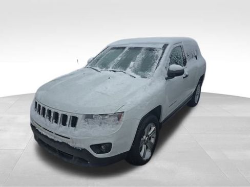 Used 2016 Jeep Compass Sport image 2