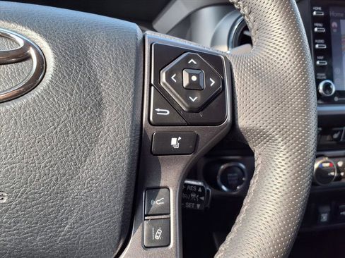 Used 2023 Toyota Tacoma TRD Off-Road image 16