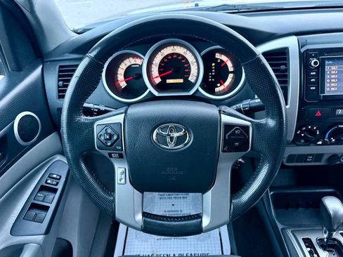 Used 2014 Toyota Tacoma PreRunner image 12