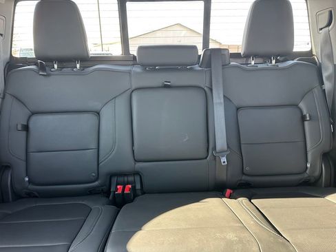 Used 2020 GMC Sierra 1500 SLT image 32