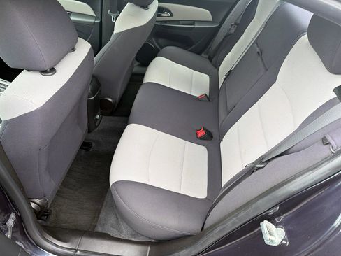 Used 2014 Chevrolet Cruze LS FWD image 9