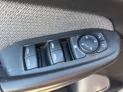 Used 2025 Chevrolet TrailBlazer LS w/ LS Convenience Package FWD image 18
