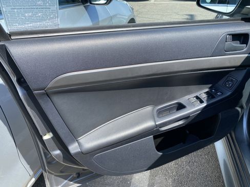 Used 2014 Mitsubishi Lancer ES image 9