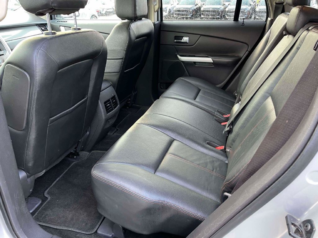 Used 2014 Ford Edge SEL w/ Equipment Group 205A FWD image 9