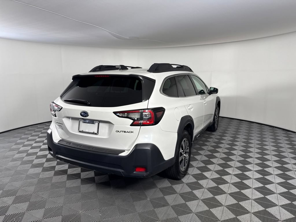 Used 2024 Subaru Outback Premium AWD/4WD image 5
