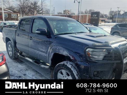 Used 2013 Toyota Tacoma DBL CAB 4WD V6 AT w/ TRD Sport Pkg image 1