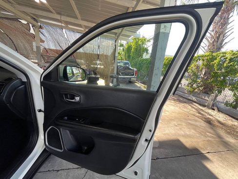 Used 2019 Jeep Compass Limited FWD image 18
