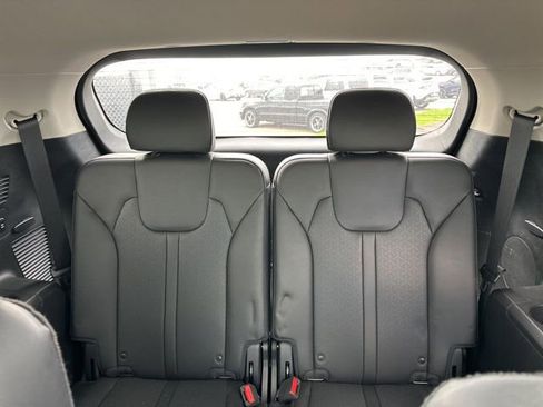Certified 2023 Kia Sorento SX image 19