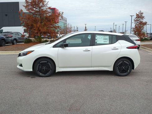 Used 2024 Nissan Leaf SV Plus FWD image 7