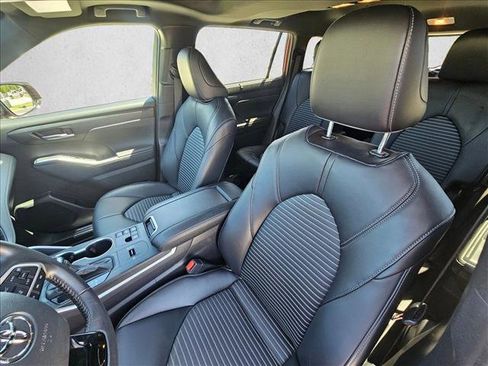 Used 2024 Toyota Highlander XSE image 14