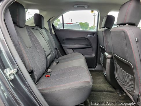 Used 2017 Chevrolet Equinox LS image 28