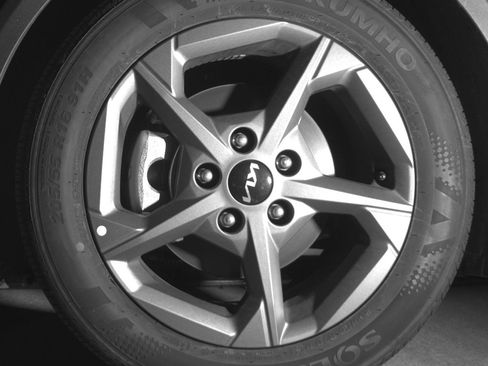 Used 2025 Kia K4 LXS image 12