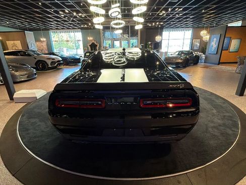 Used 2023 Dodge Challenger SRT Hellcat RWD image 5