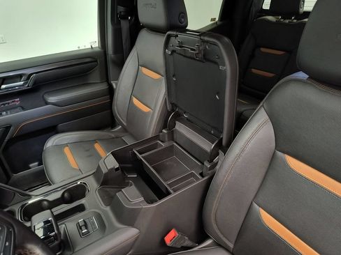 Used 2022 GMC Sierra 1500 AT4 w/ AT4 Premium Package AWD/4WD image 31