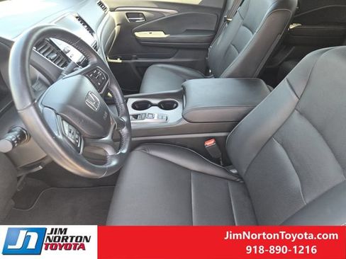 Used 2025 Honda Ridgeline RTL image 13