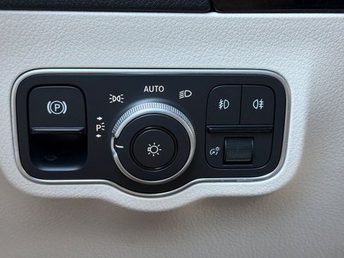 Certified 2025 Mercedes-Benz GLA 250 image 31