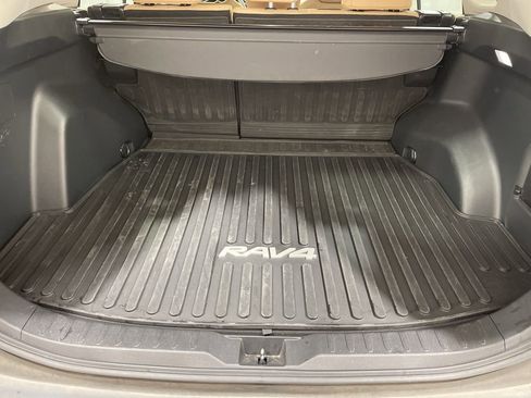 Used 2023 Toyota RAV4 XLE w/ Convenience Package image 7