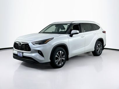 Used 2023 Toyota Highlander XLE
