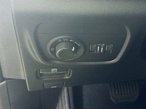 New 2025 Jeep Grand Cherokee Laredo image 10