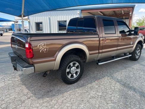 Used 2011 Ford F250 Lariat w/ Lariat Interior Pkg AWD/4WD image 4