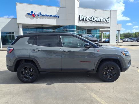 Used 2023 Jeep Compass Trailhawk AWD/4WD image 4