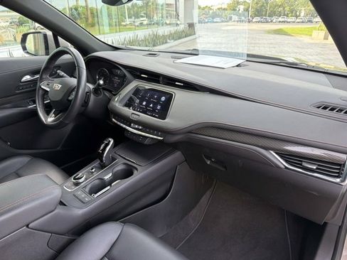 Used 2023 Cadillac XT4 Sport FWD image 21