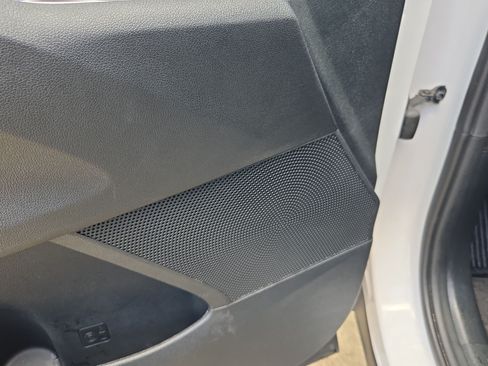 Used 2025 Kia Sorento S FWD image 13