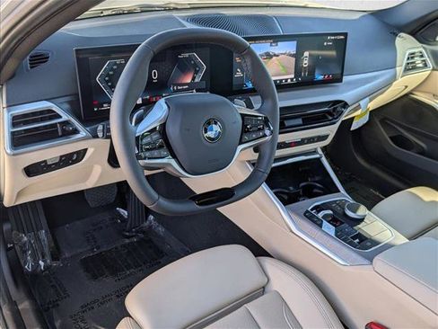 Certified 2025 BMW 330i Sedan w/ Convenience Package image 10