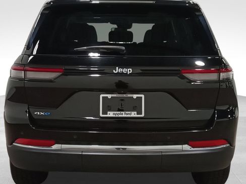 Used 2024 Jeep Grand Cherokee Limited 4xe AWD/4WD image 4