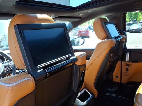 Used 2022 Chrysler Pacifica Pinnacle AWD/4WD image 16