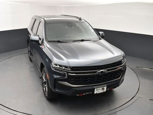 Used 2021 Chevrolet Tahoe Z71 w/ Luxury Package AWD/4WD image 13