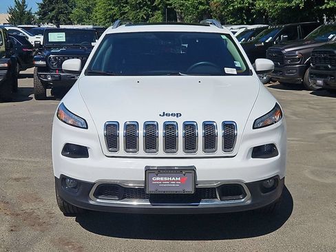 Used 2016 Jeep Cherokee Limited w/ Trailer Tow Group AWD/4WD image 2