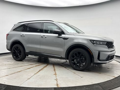 Used 2023 Kia Sorento SX AWD/4WD image 7