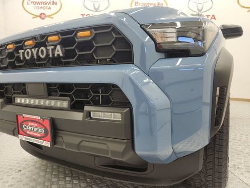 Used 2025 Toyota 4Runner SR5 RWD image 11