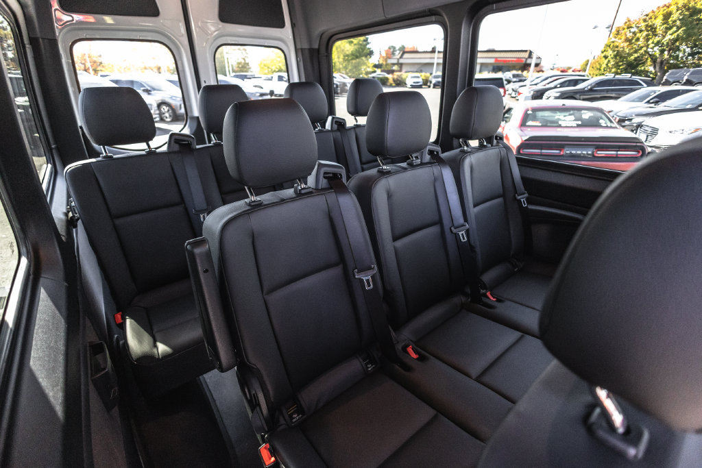 Used 2024 Mercedes-Benz Sprinter 2500 image 22