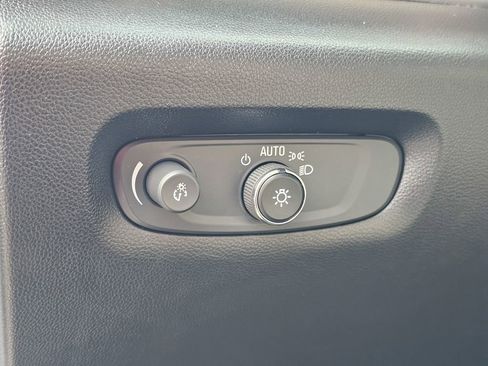 Certified 2023 Chevrolet Traverse Premier image 15