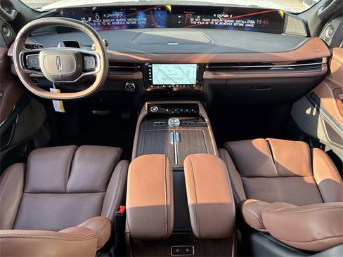 New 2025 Lincoln Navigator L Reserve image 19