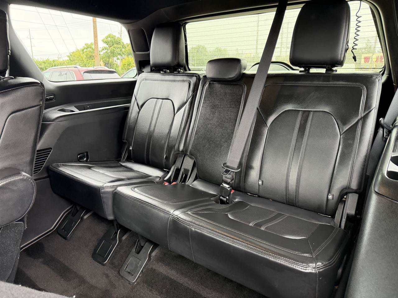 Used 2018 Ford Expedition Limited w/ Equipment Group 301A AWD/4WD image 15