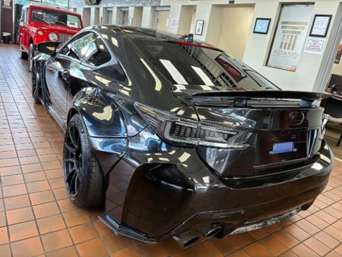 Used 2017 Lexus RC F w/ Premium Package RWD image 4