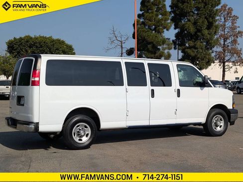 Used 2019 Chevrolet Express 3500 LT w/ LT Preferred Equipment Group RWD image 2