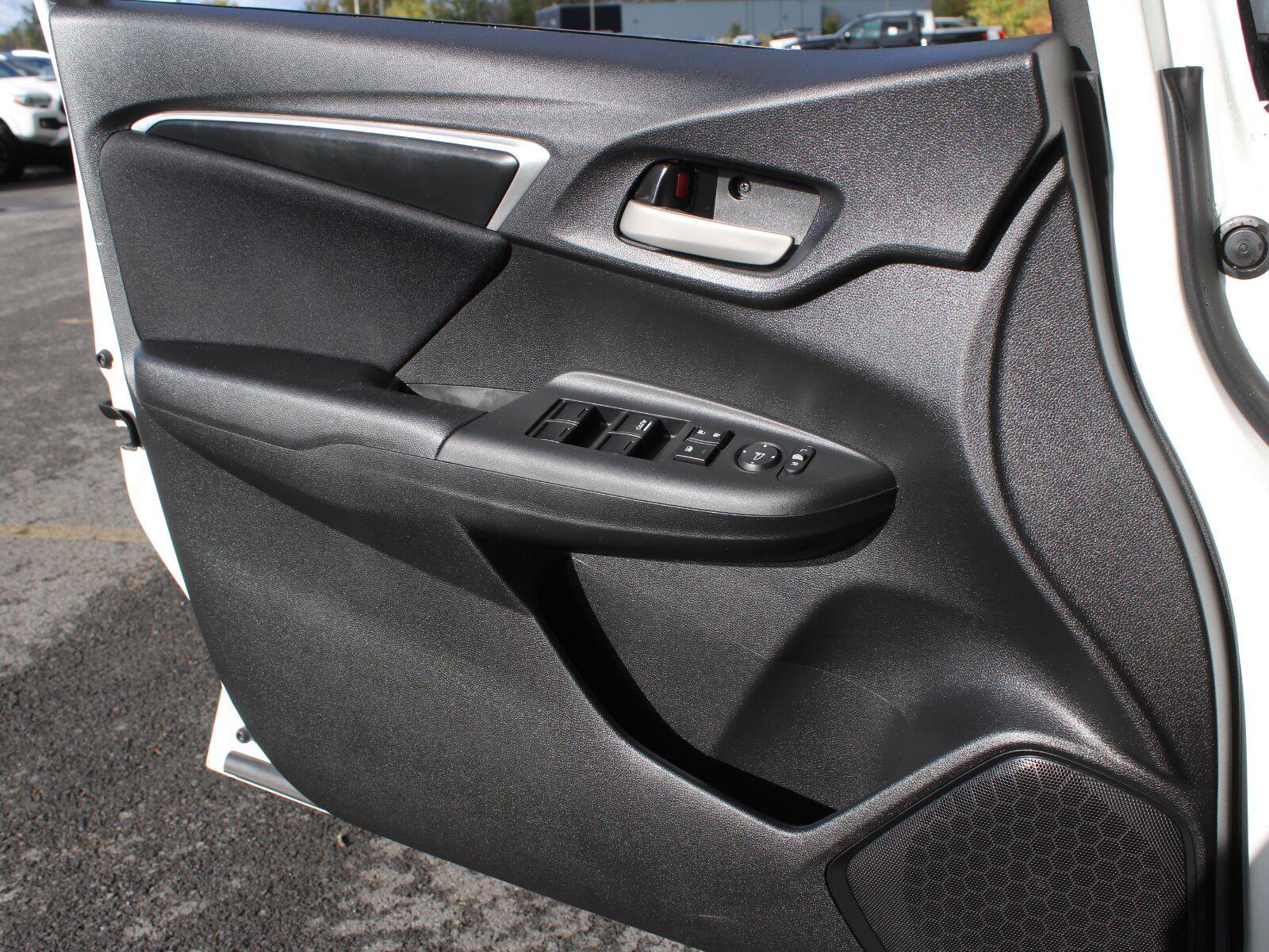 Used 2016 Honda Fit LX image 9