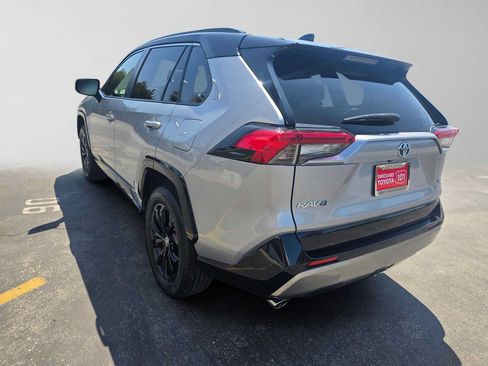 Used 2023 Toyota RAV4 XSE AWD/4WD image 5