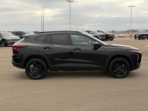 Used 2025 Chevrolet Trax ACTIV image 5