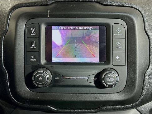 Used 2020 Jeep Renegade Sport FWD image 15