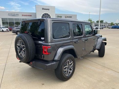 Certified 2025 Jeep Wrangler Unlimited Sahara AWD/4WD image 6