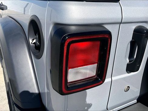 Used 2024 Jeep Wrangler Sport image 34