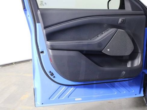 Used 2022 Ford Mustang Mach-E Premium RWD image 18
