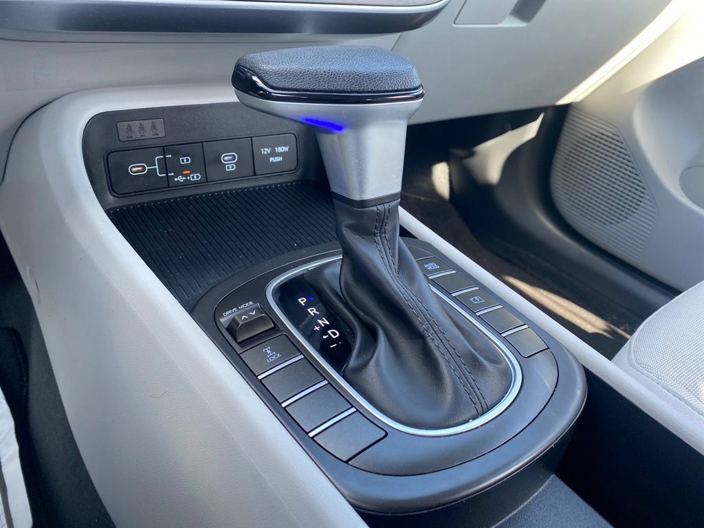 Certified 2024 Hyundai Kona SE AWD/4WD image 19