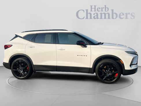 Used 2023 Chevrolet Blazer LT w/ Convenience Package AWD/4WD image 5